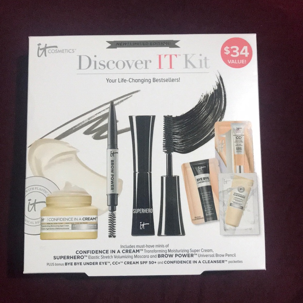 Discover IT Cosmetics Kit